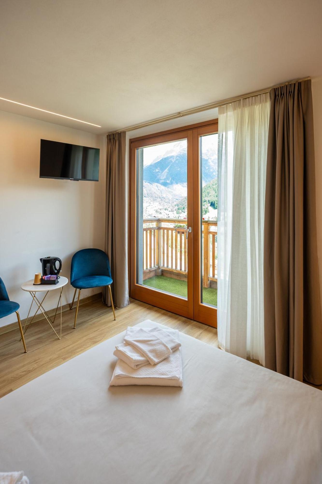 Agriturismo Donec Ponte Di Legno Bagian luar foto